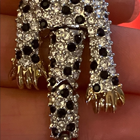 Elegant Black and White cover in rhinestones Panther Reptile Brooch - Picture 9 of 15